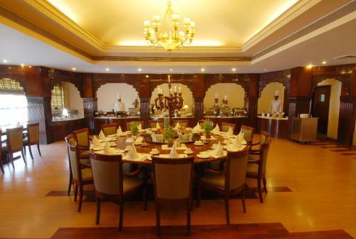 Hotel Gorbandh Palace