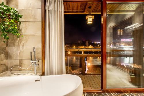 Hostal Riverside Boutique Guesthouse
