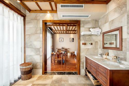 Hostal Riverside Boutique Guesthouse