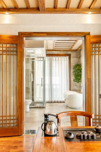 Hostal Riverside Boutique Guesthouse