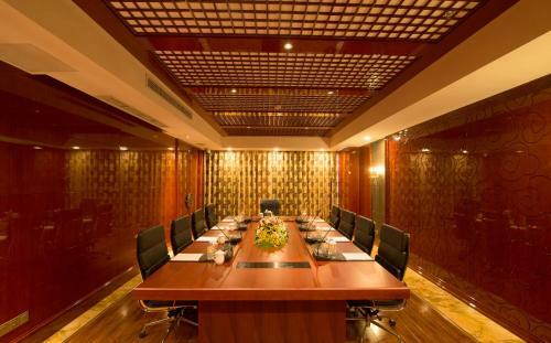 Huachen International Hotel