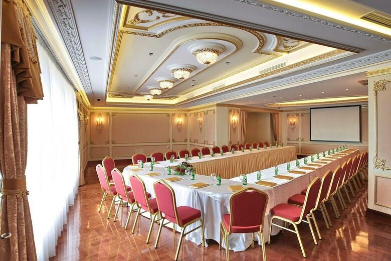 Moskva Hotel