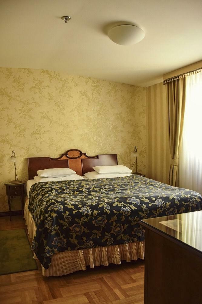 Moskva Hotel