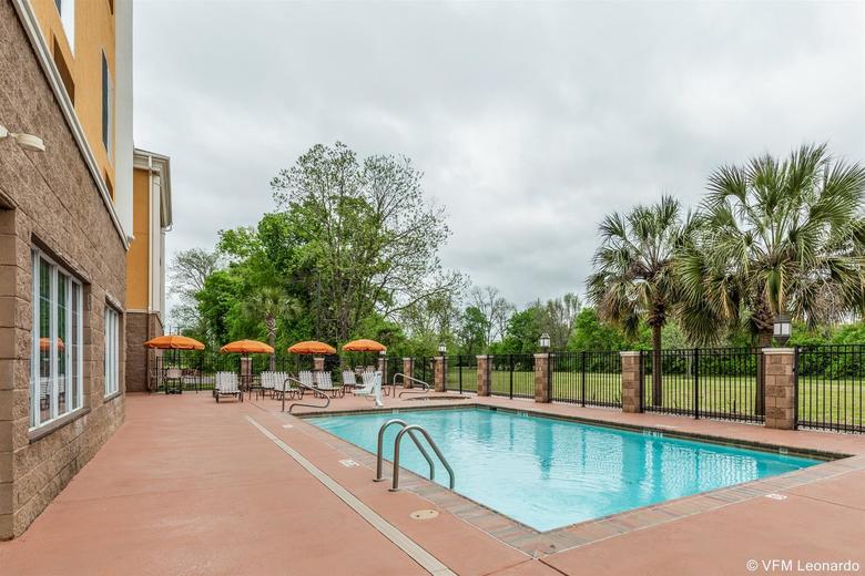 Hotel Comfort Suites