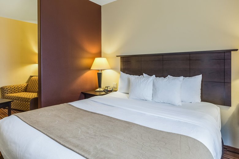 Hotel Comfort Suites