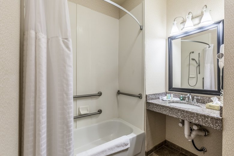 Hotel Comfort Suites