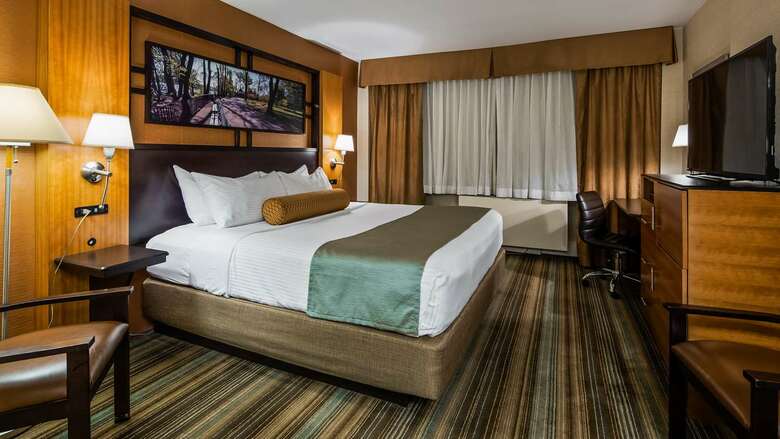Ramada Hotel And Conference Center
