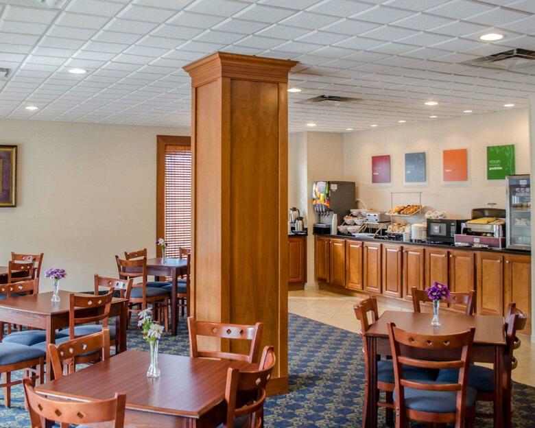 Hotel Comfort Suites At Eglin Air Force Base