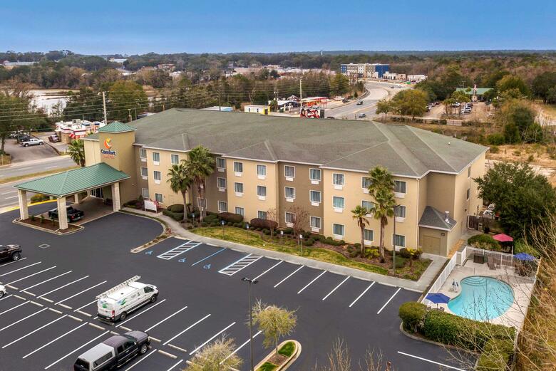 Hotel Comfort Suites At Eglin Air Force Base