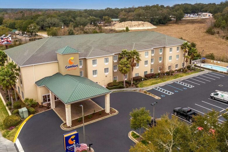 Hotel Comfort Suites At Eglin Air Force Base