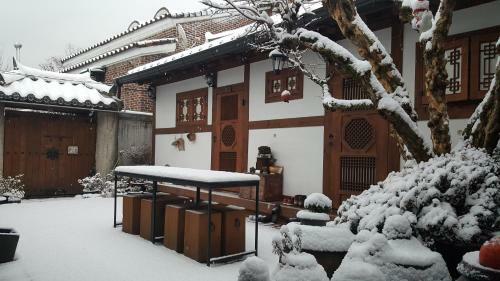 Hostal Inyeon Hanok Guesthouse