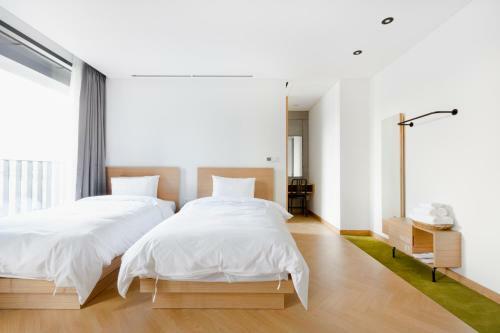 Handpicked Hotel & Collections