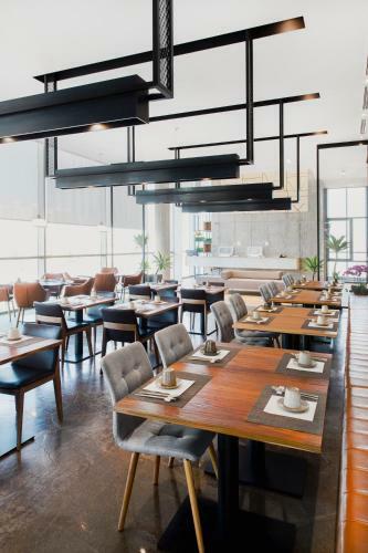 Handpicked Hotel & Collections