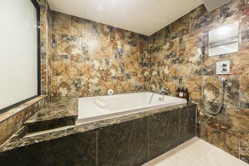 Venice Motel Yonghodong