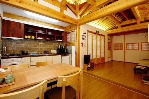 Hostal Hanok 24 Guesthouse Gyeongbokgung