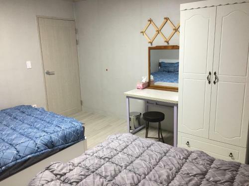 Hostal The Park Guesthouse
