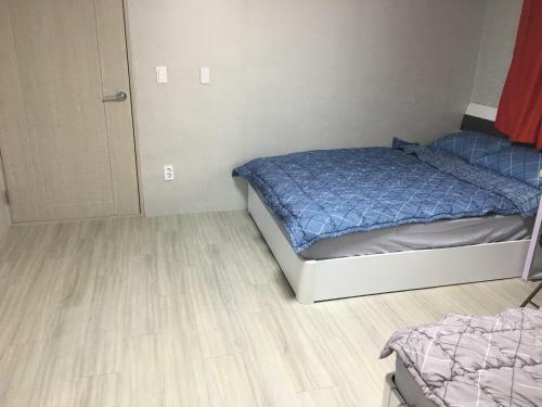Hostal The Park Guesthouse