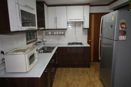 Hostal The Park Guesthouse