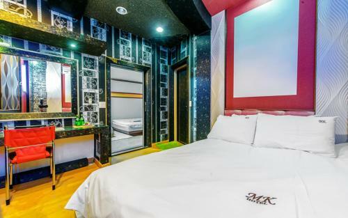 Mk Hotel