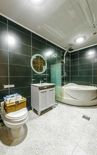 Mk Hotel