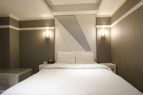 Bundang Regency Hotel