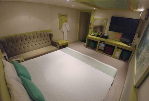V1 Motel