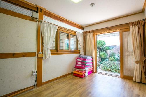 Hostal Ddlanche Hanok Stay Guesthouse