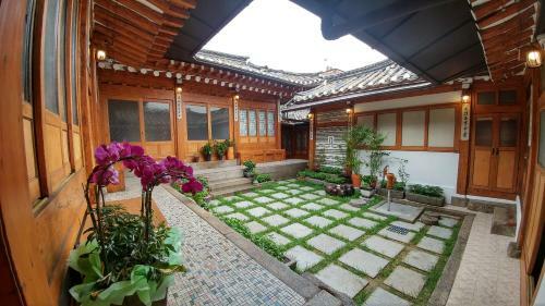 Hostal Sophia Hanok Guesthouse