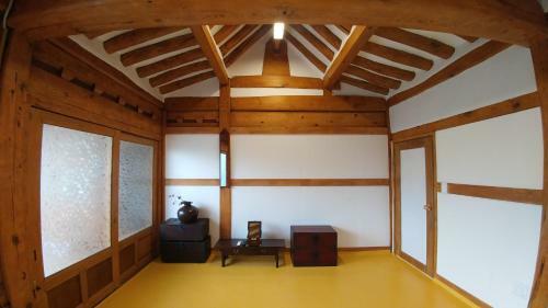 Hostal Sophia Hanok Guesthouse