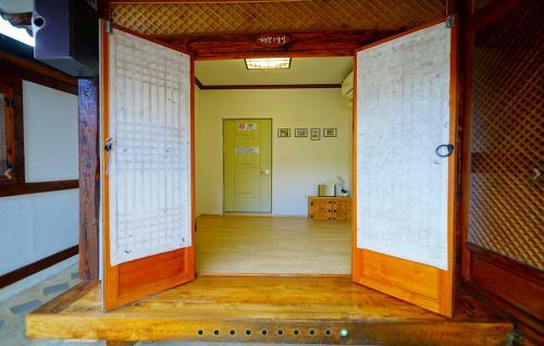 Hostal Happy Hanok Guesthouse