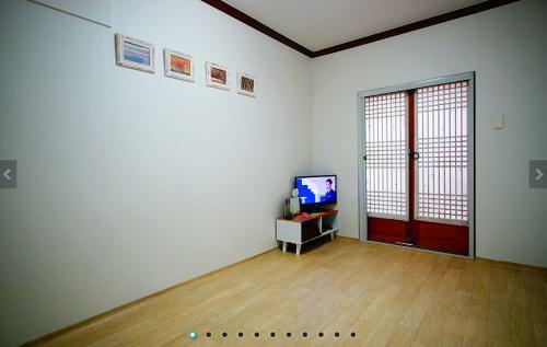 Hostal Happy Hanok Guesthouse