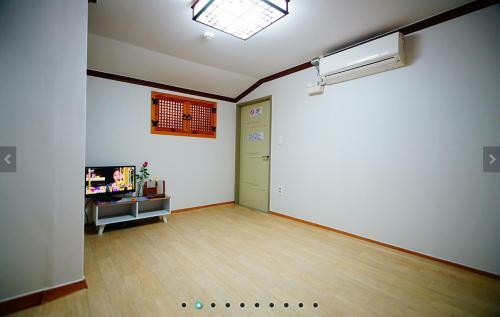 Hostal Happy Hanok Guesthouse