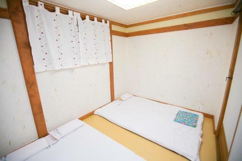 Hostal Bukchonmaru Hanok Guesthouse