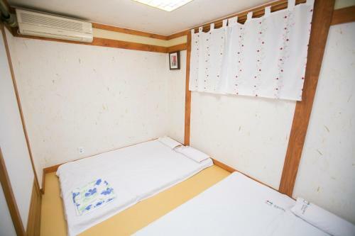 Hostal Bukchonmaru Hanok Guesthouse