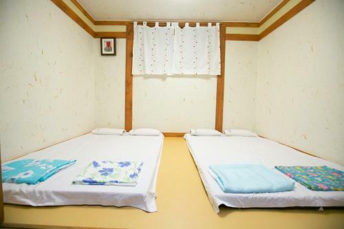 Hostal Bukchonmaru Hanok Guesthouse