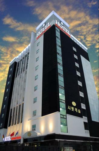 Hotel Charlot Castle