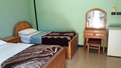 Hostal Senmut Luxor Hotel