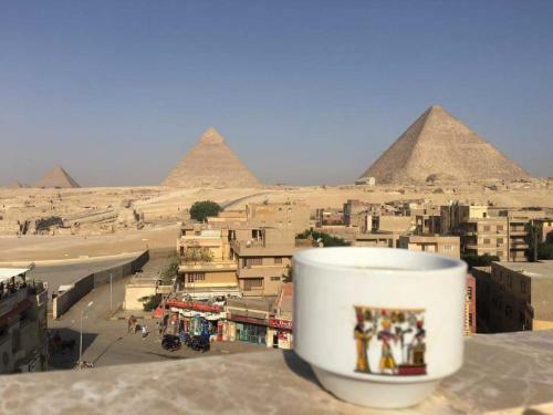 Albergue Mena Inn Pyramids
