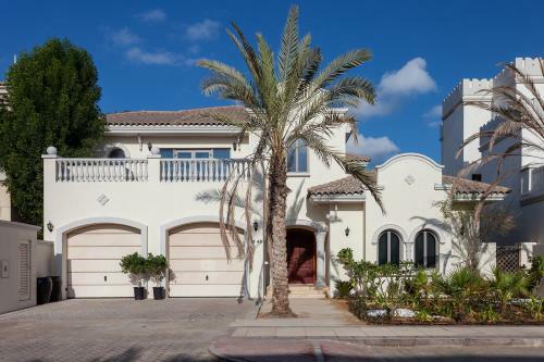 Villa Nasma Luxury Stays - Frond M, Palm Jumeirah