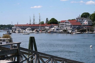 Hotel Tugboat Inn