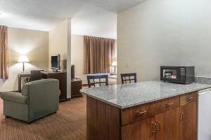 Hotel Comfort Suites