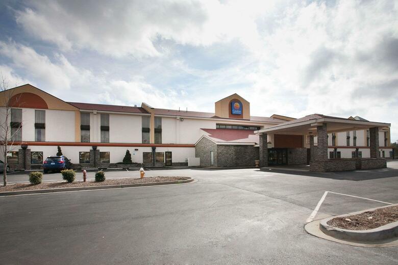 Hotel Baymont Inn & Suites