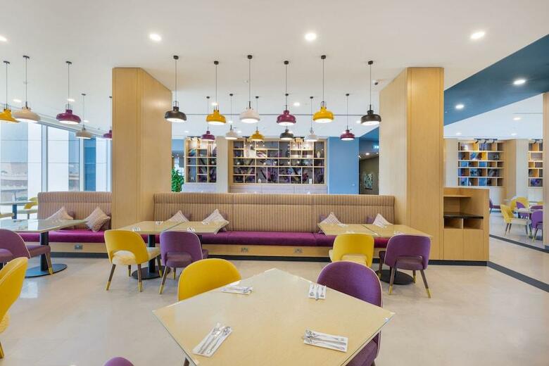 Hotel Premier Inn Dubai Ibn Battuta Mall