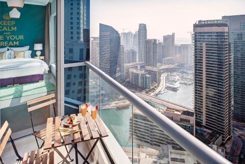 Dream Inn Dubai Apartments - Bay Central