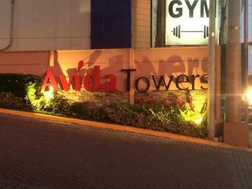 Apartamentos Avida Condo Near Naia