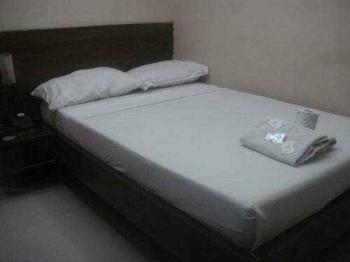 Hidden Pearl Hotel (janus Luxury Suites)