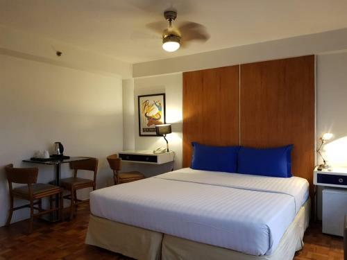 The Clipper Hotel