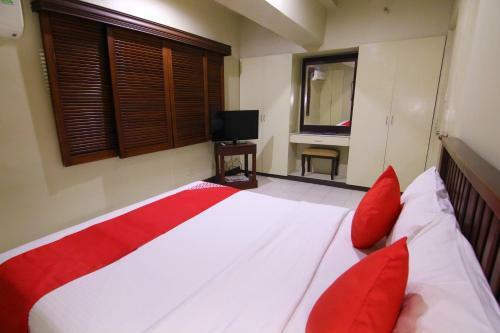 Artina Suites Hotel