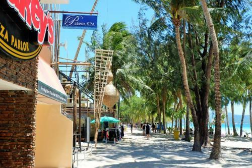 Hotel Luxx Boutique Boracay