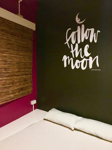 Moon Fools Hostel